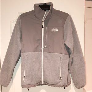 Women’s Denali North Face jacket